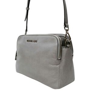 Michael Kors Pebbled Leather Crossbody Bag in Light Gray Preppy Classic Everyday